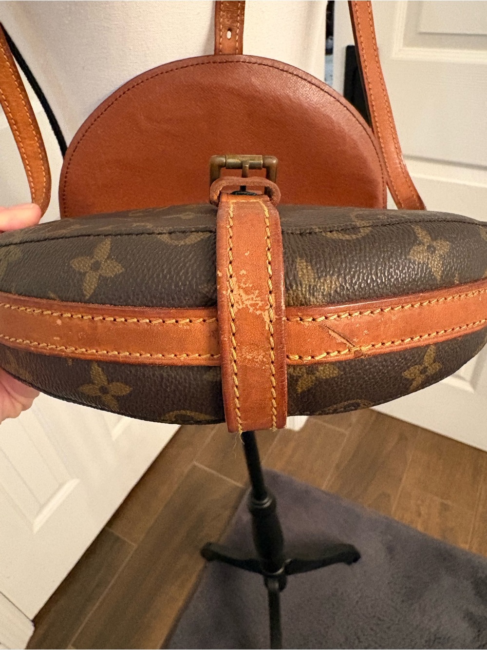 Louis Vuitton Monogram vintage Half-Moon Crossbody Bag in Brown and Tan - Picture 7 of 16